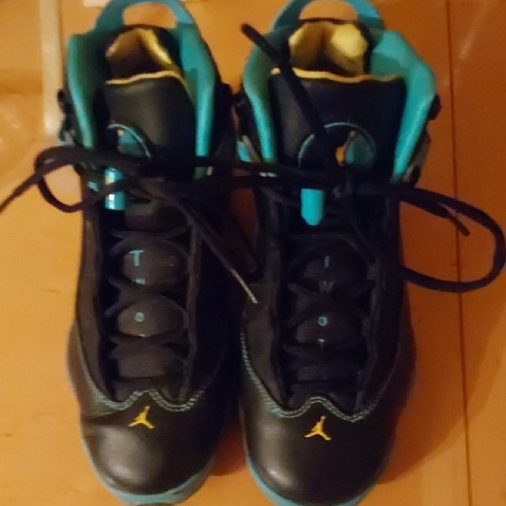 AIR JORDANS 6 RINGS GAMMA BLUE N BLK N YELLOW GOLD SIZE 7Y